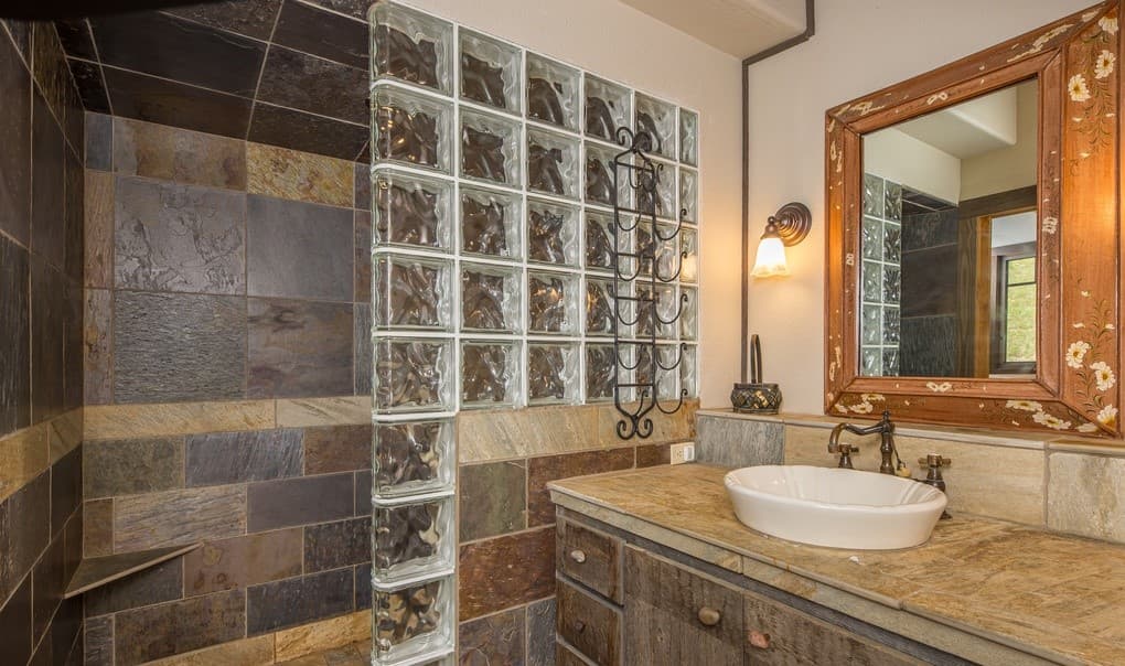 Upper Beehive Basin - Image 37