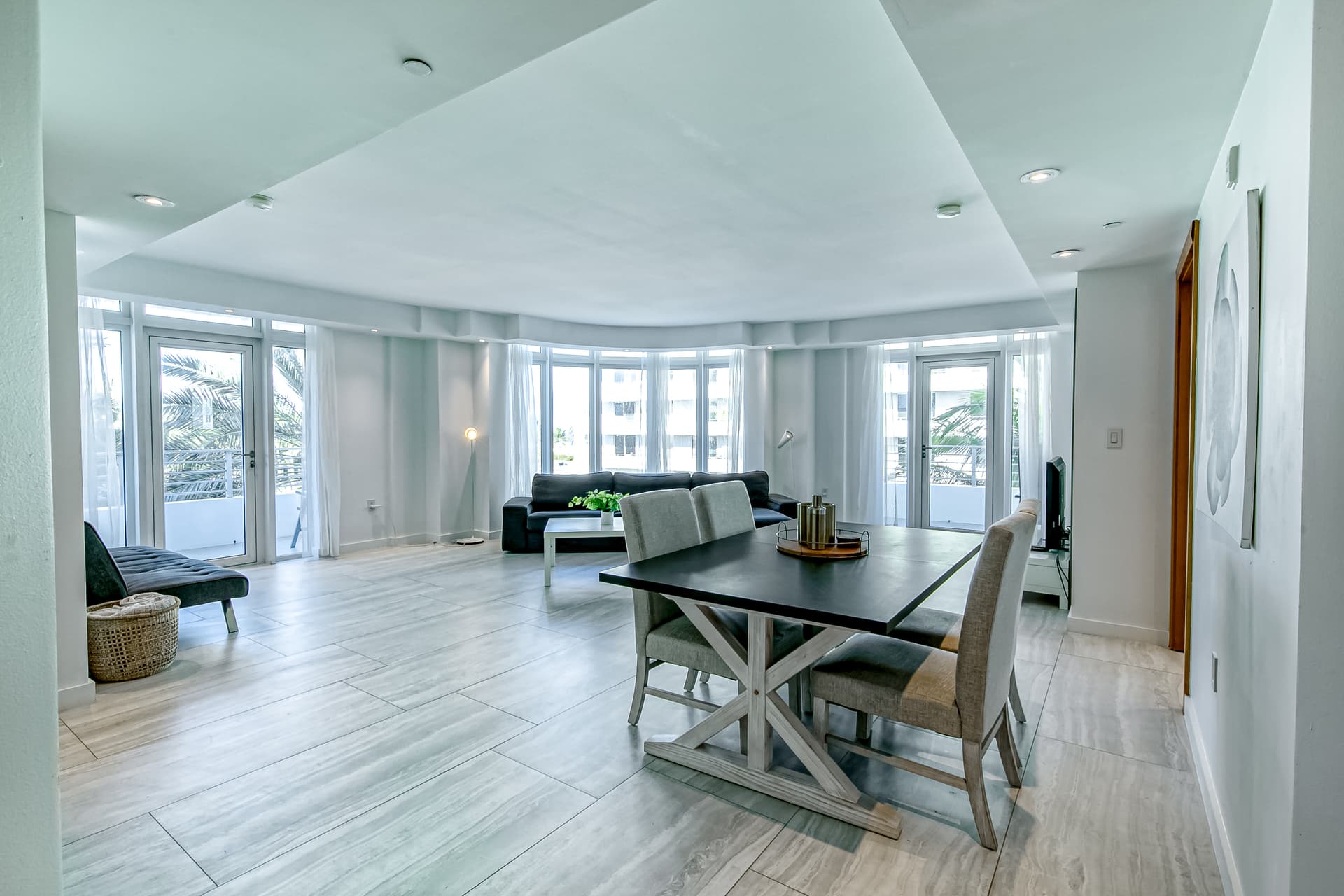 Heart of Sobe Residence - Image 4