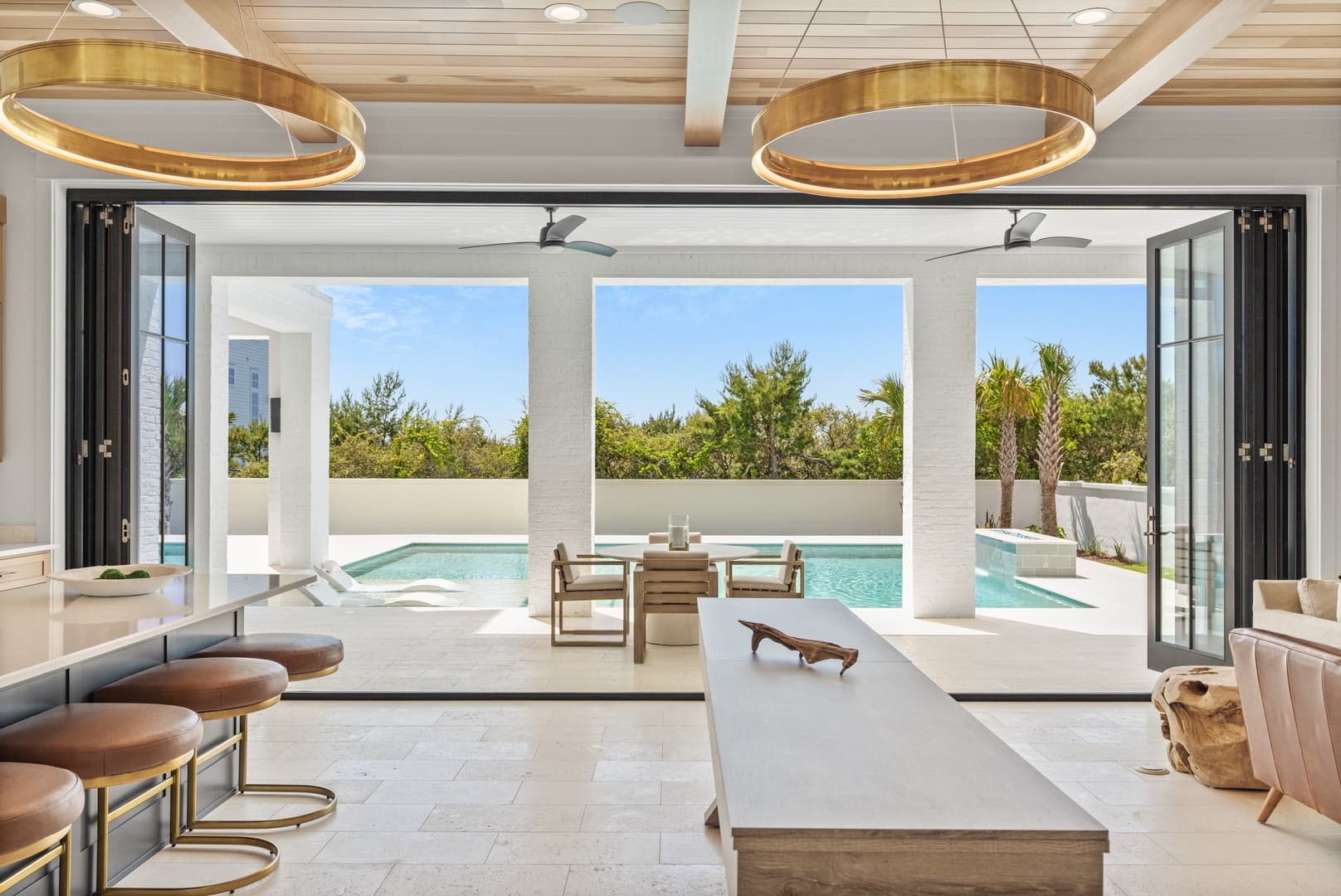 Grand Pearl - Image 19