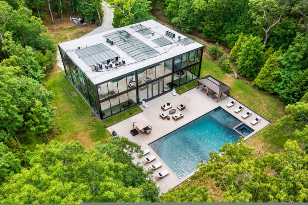 Glass Villa East Hampton - Image 1
