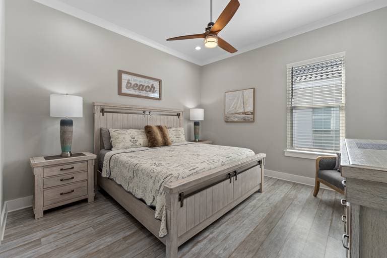 Aquaholic House - Image 33