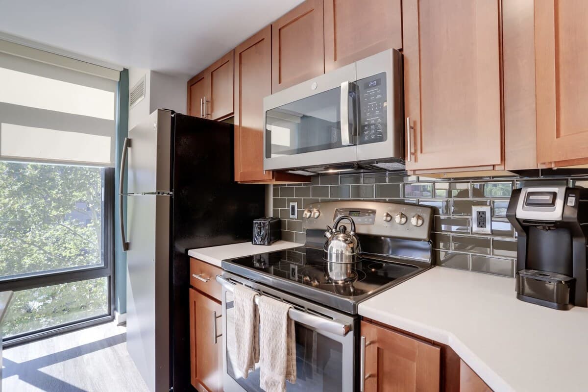 Red Brick Residence - Image 4