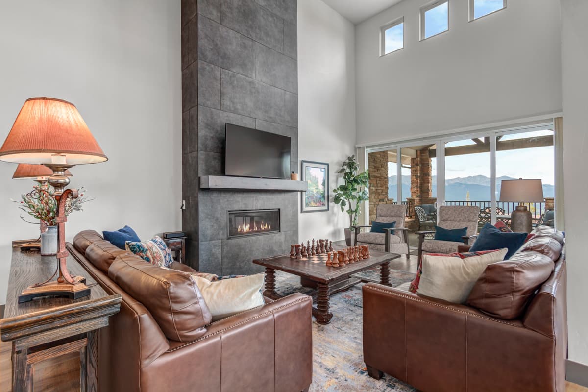 Mountain Vista Retreat - Image 1