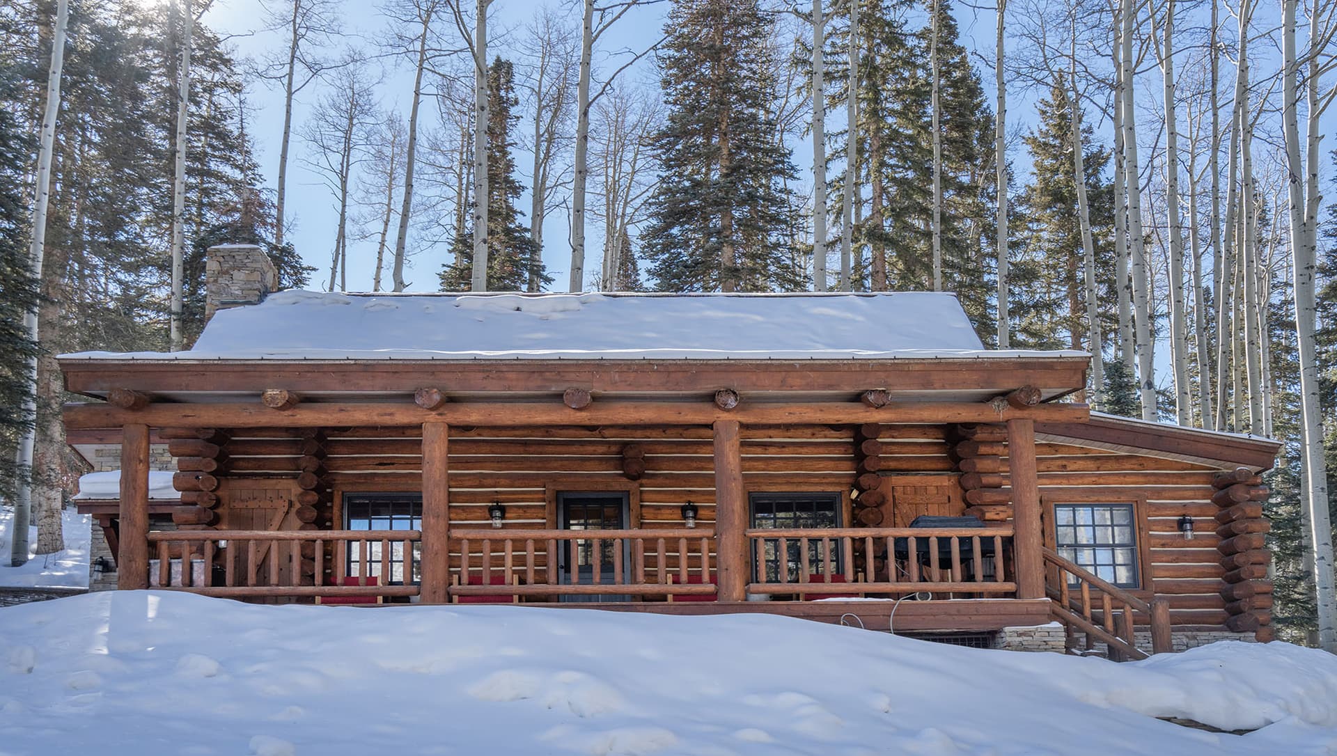 Yellow Brick Cabin - Image 21