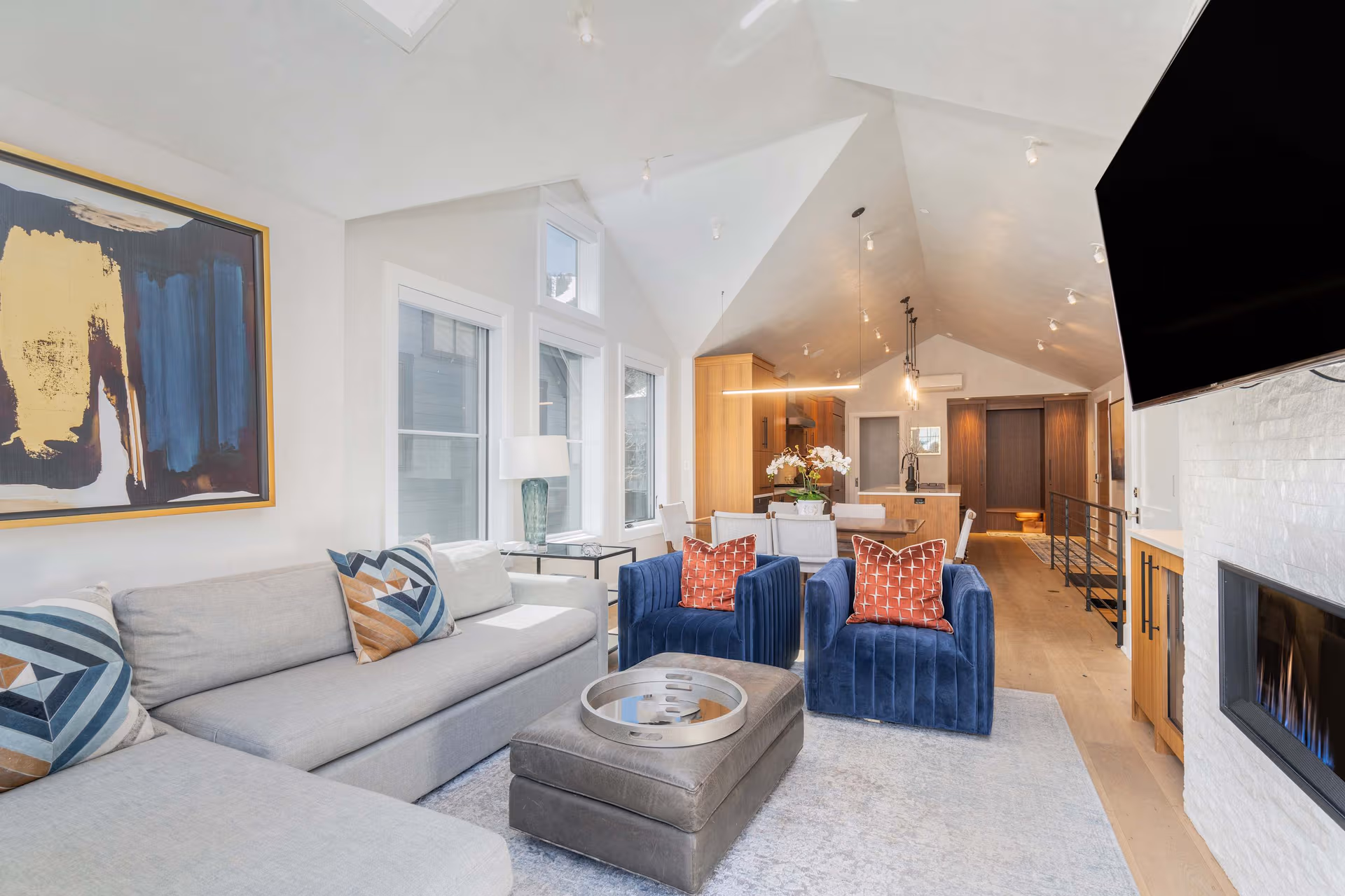 Mountain Air Escape - Image 4