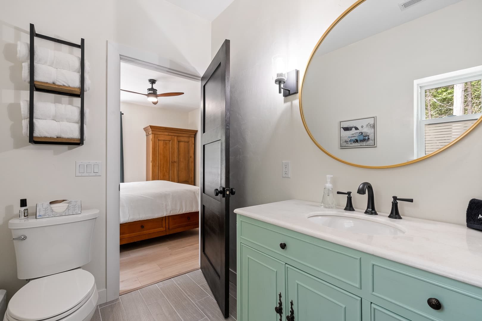 Point Beach Cottage - Image 11