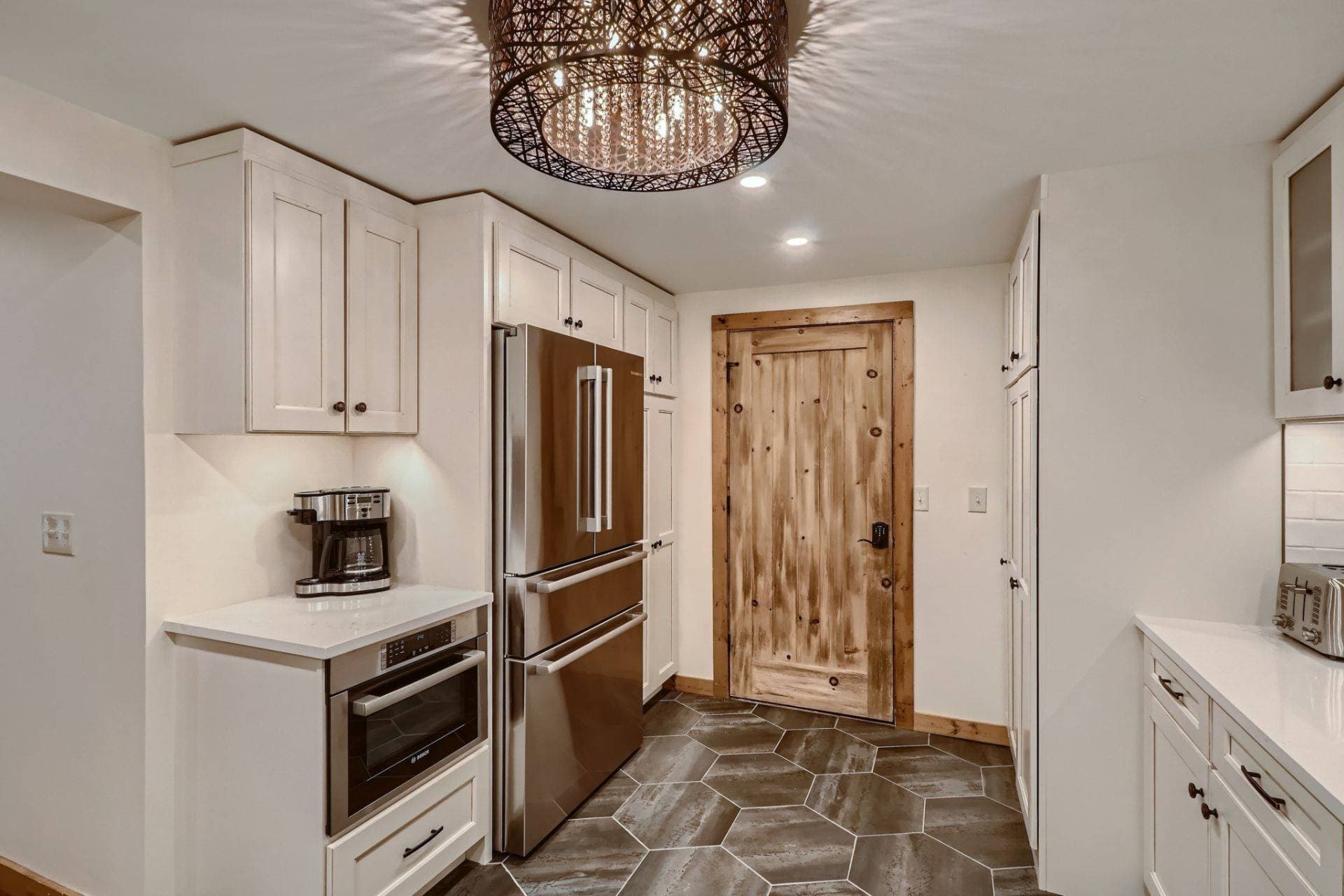 The River House Lodge - Image 4