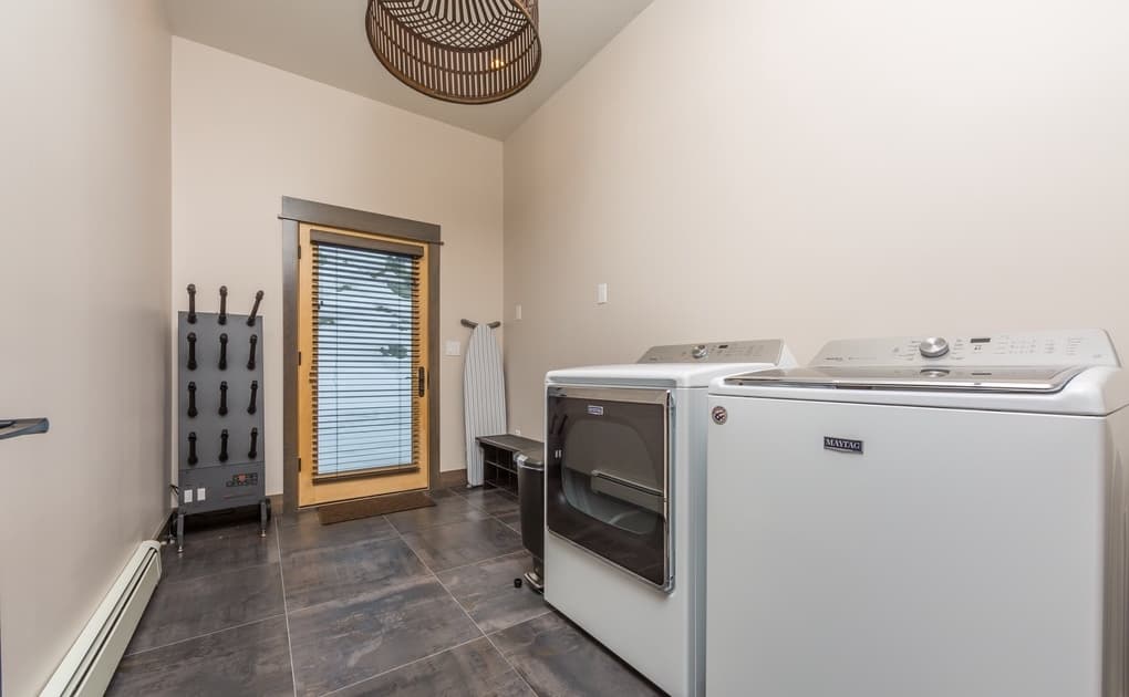 Black Eagle #22 - Image 16