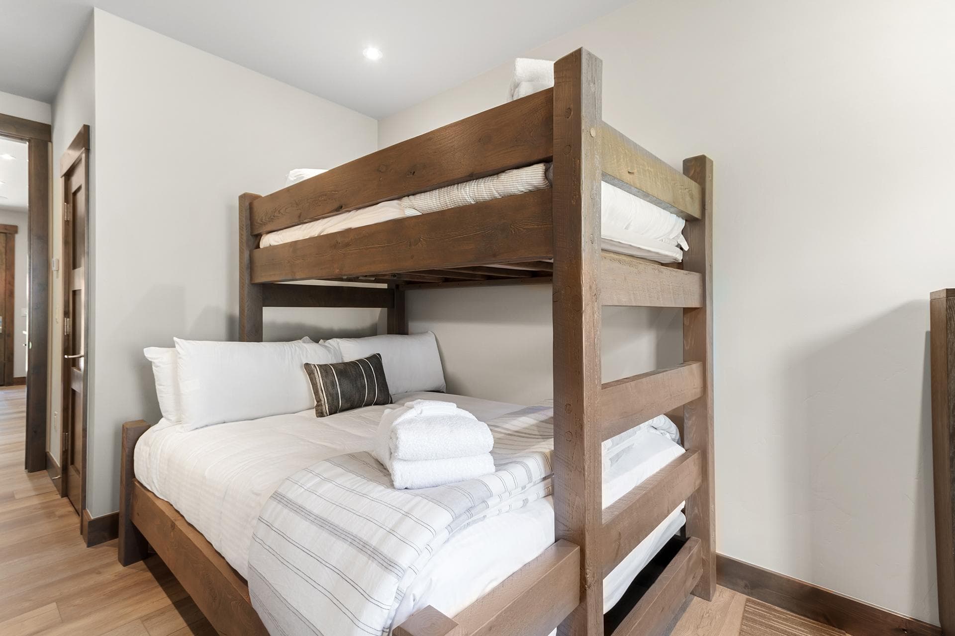 Independence Lodge - Image 29