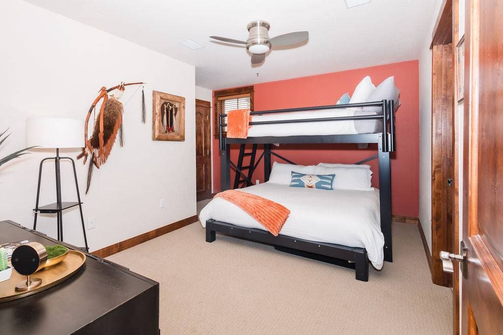 Seasons #607 - Image 36