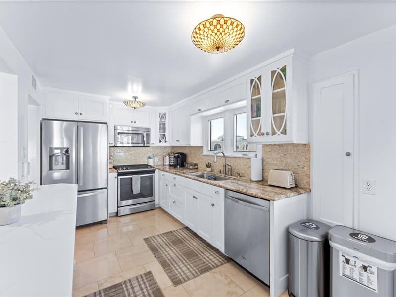 River Peninsula - Image 31