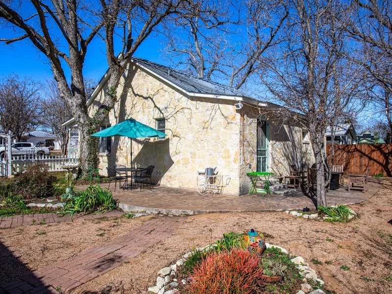 Crepe Myrtle Cottage - Image 19