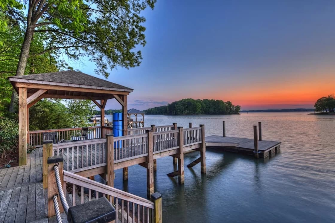 Sunset Shores Resort - Image 7