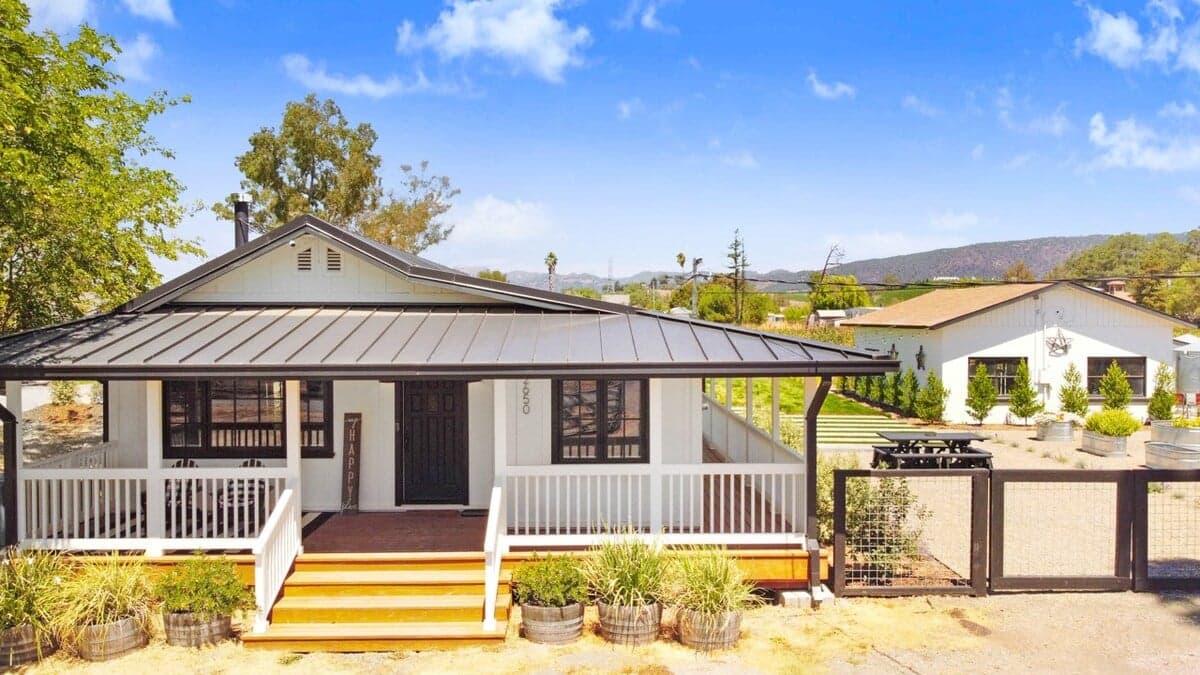 Carneros Farmhouse - Image 1