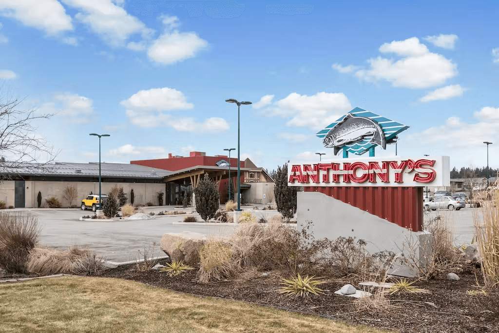 Fabulous Riverstone Retreat - Image 26