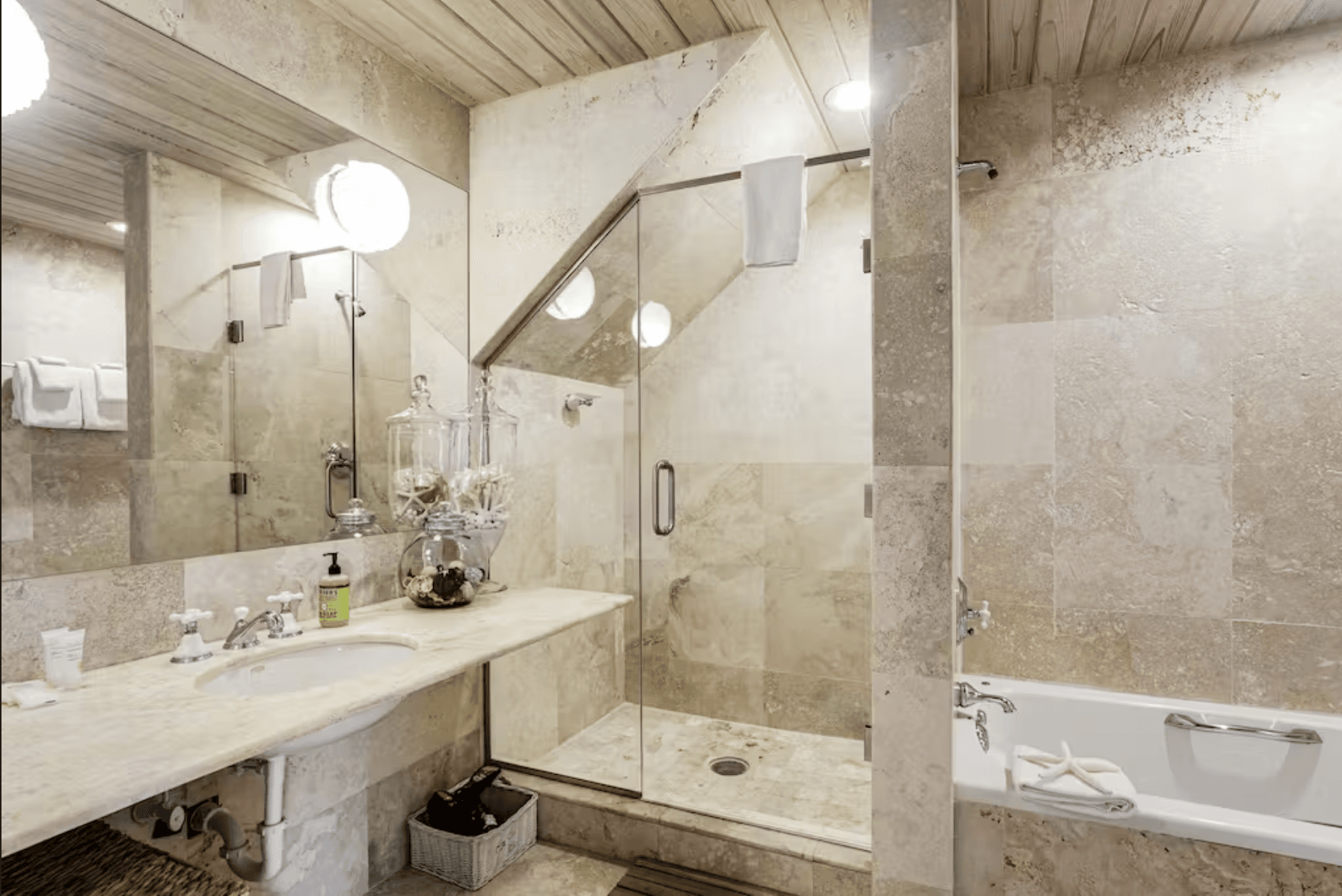 Villa of the Setting Sun - Image 16