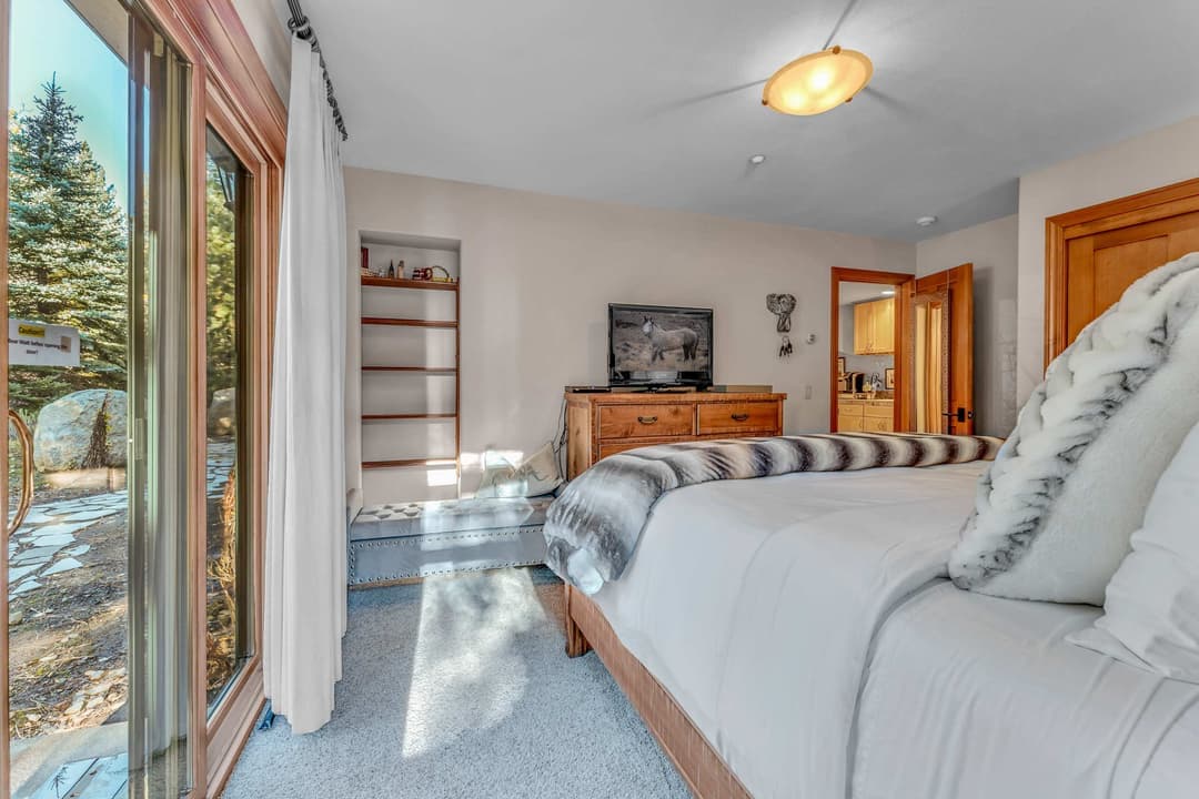 Olympic Valley Getaway - Image 24