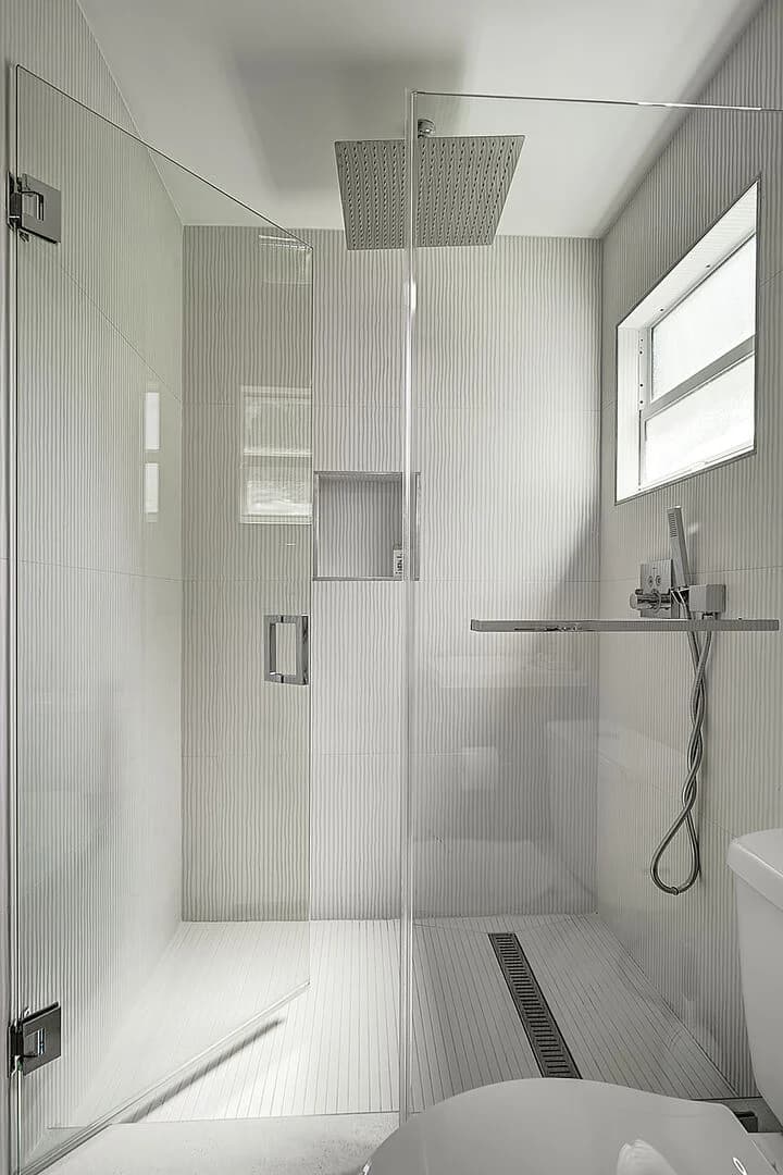 Tree House - Image 27