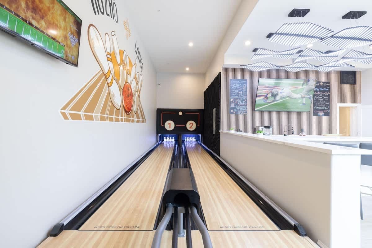 Estate on Shea - Image 45