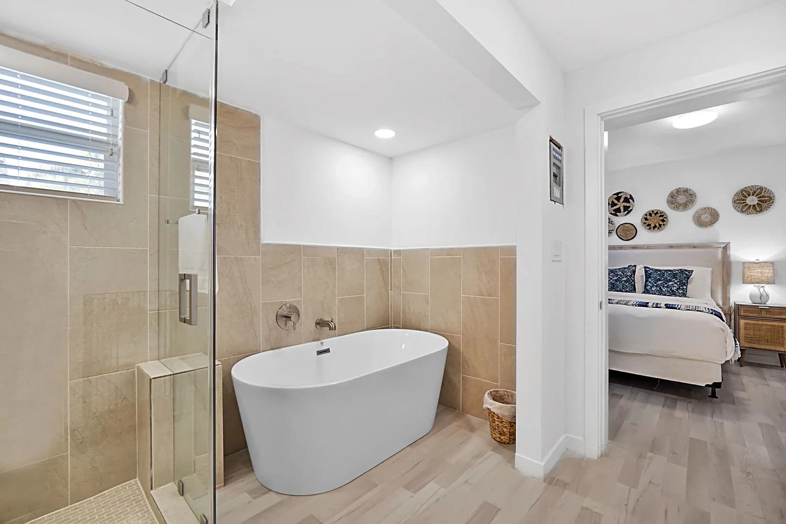 Ceasar's Place - Image 24