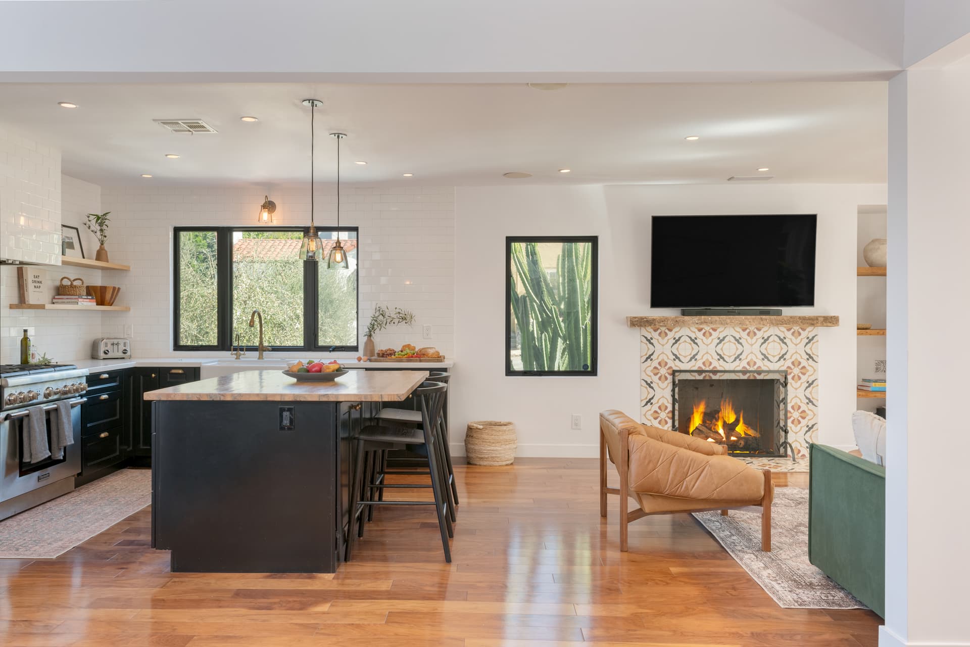 Silver Screen - Image 8