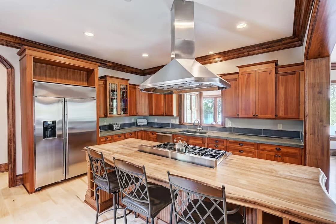 Sunset Shores Grand House - Image 10