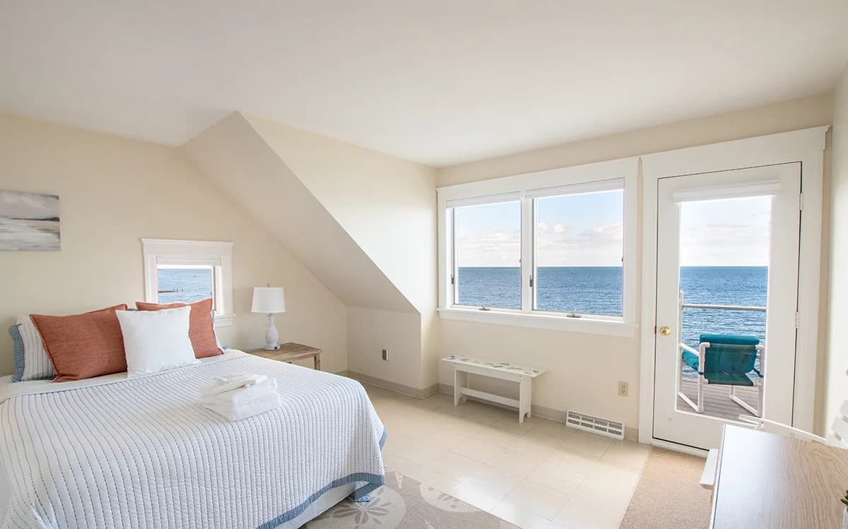 Beach House - Image 9