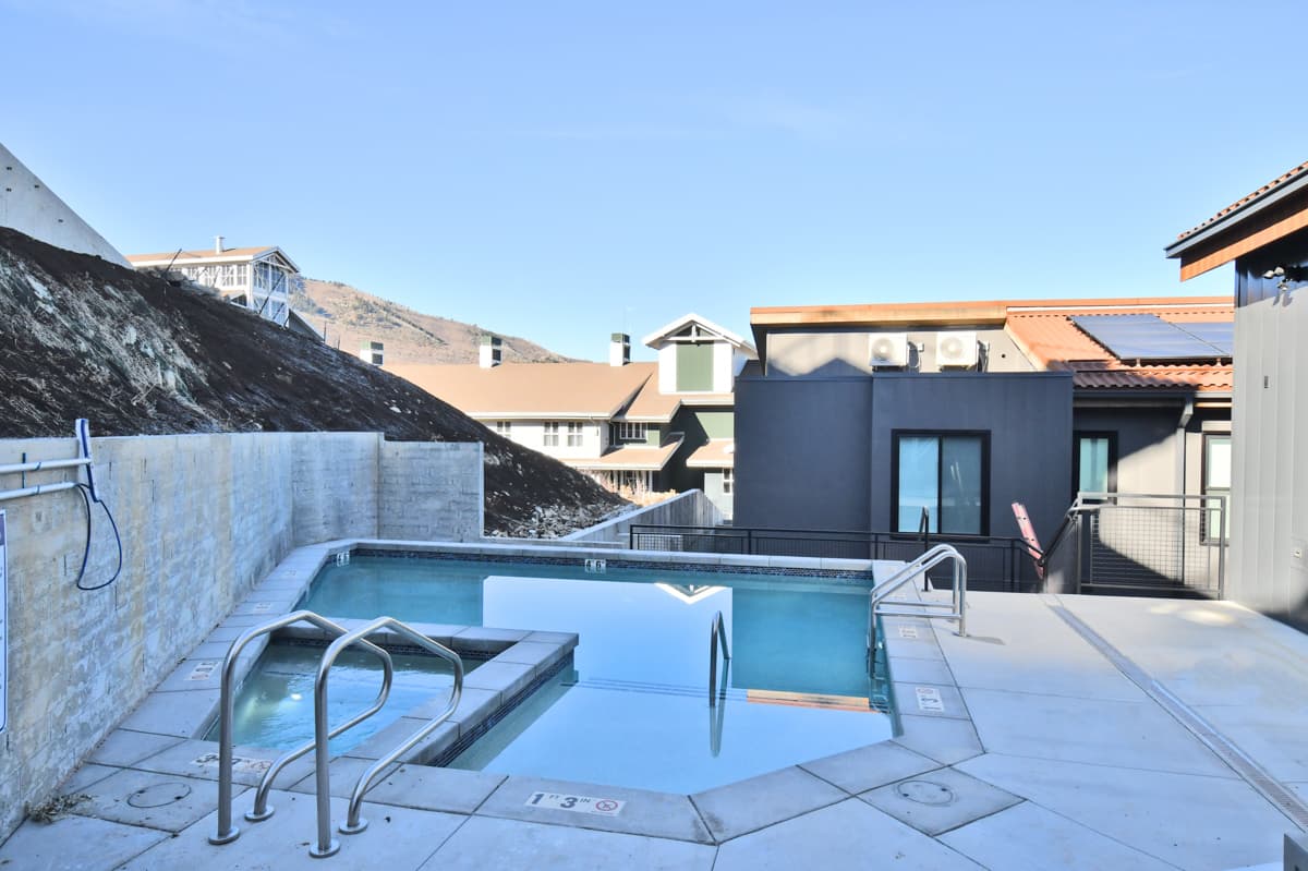 King's Crown - Image 34