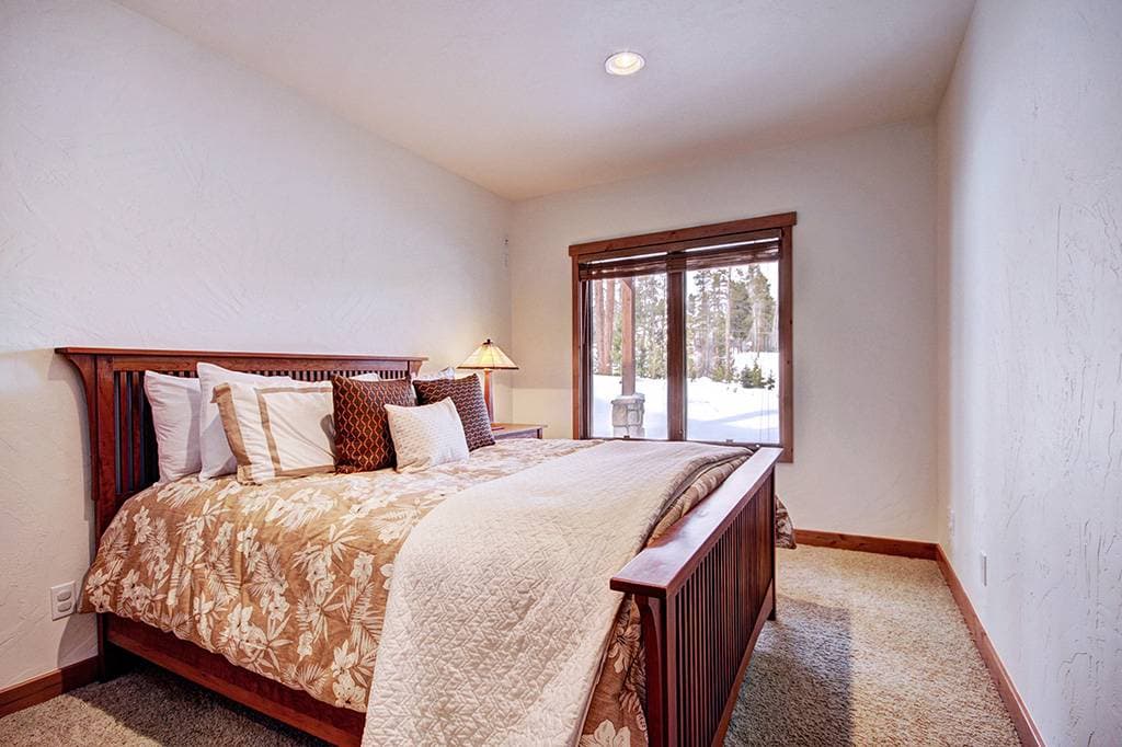 Pine Needle Lodge - Image 20