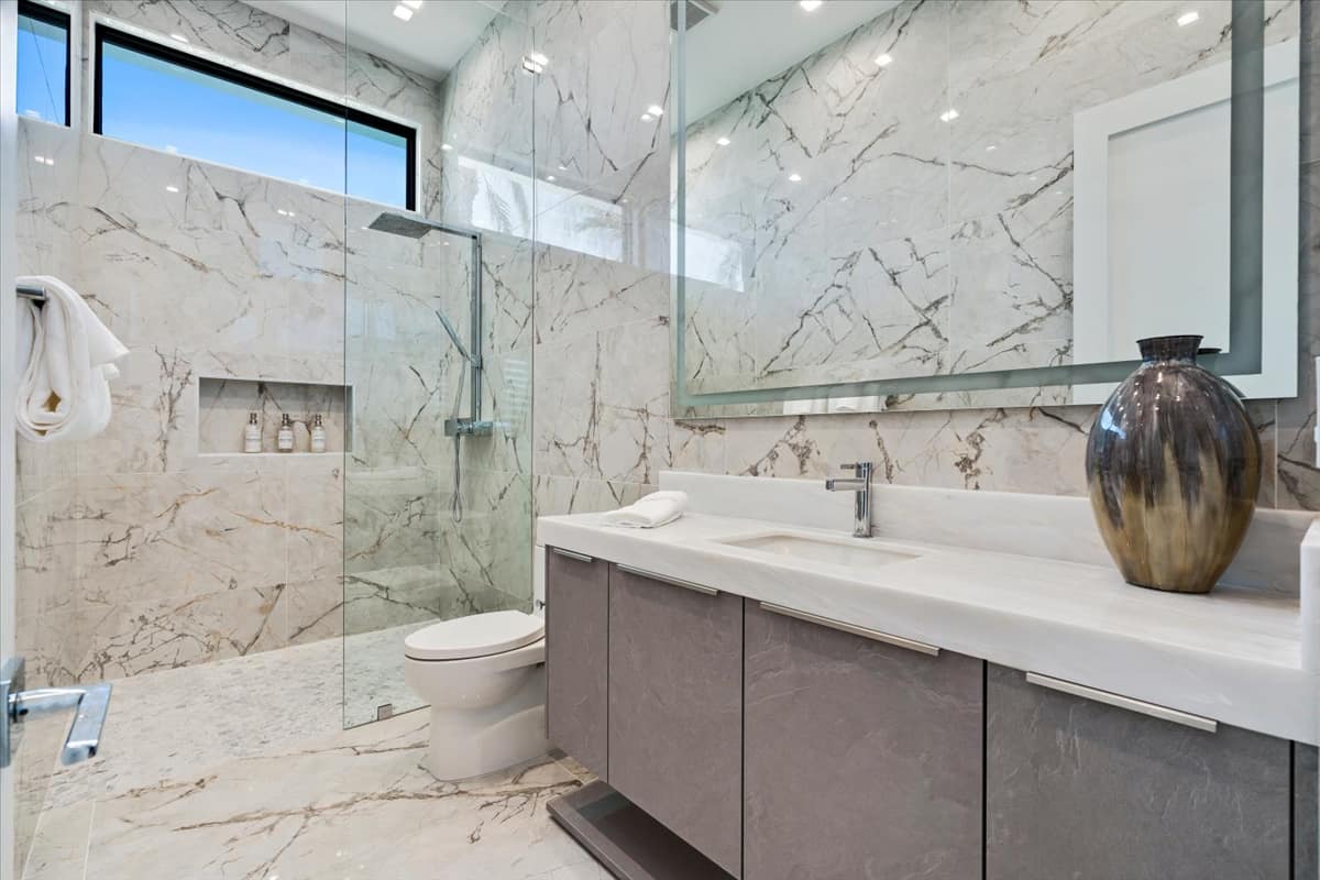 Bravo Villa #10 - Image 53