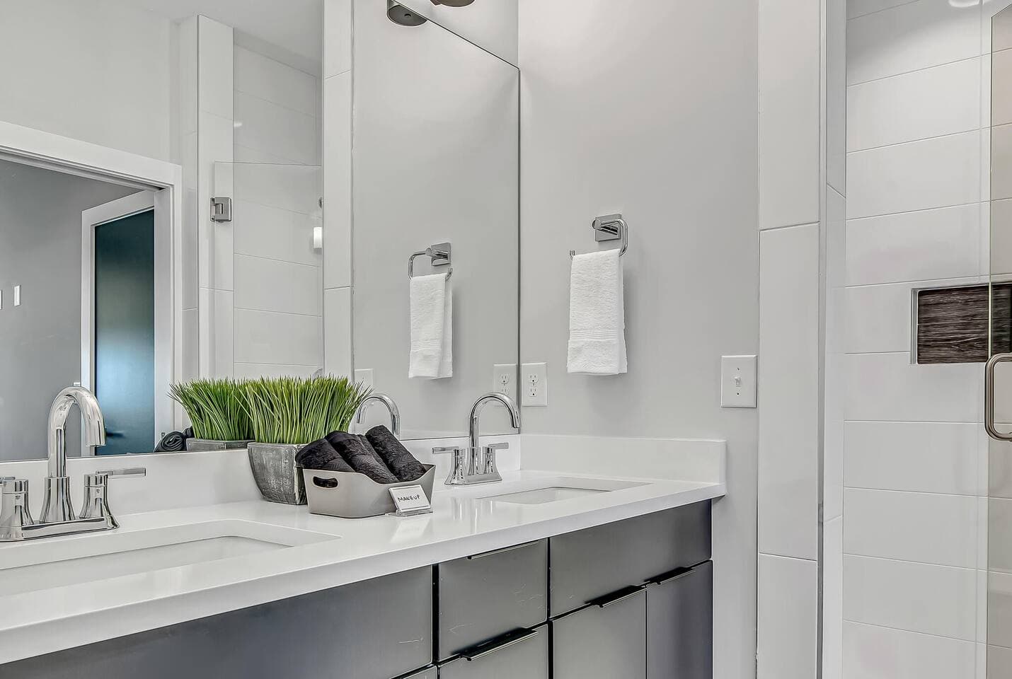 Felicia Estate - Image 81