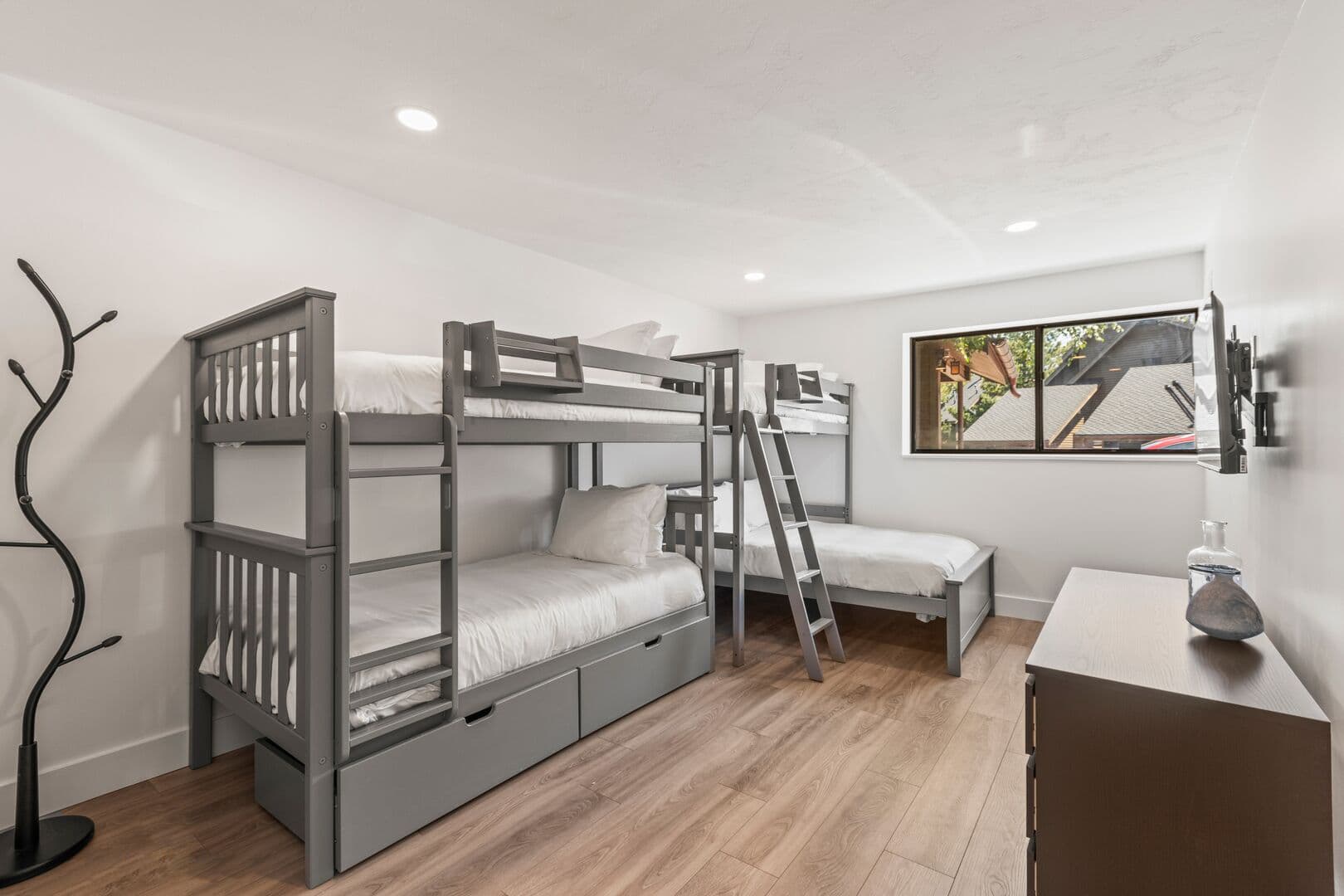 Red Pine Retreat - Image 17