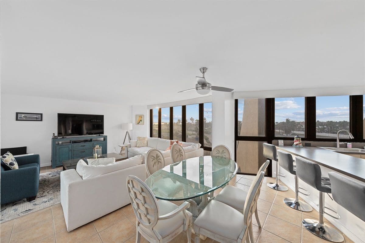 Bridgepoint Residence - Image 6