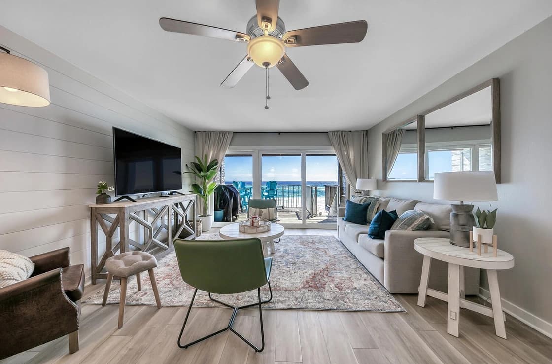 Weekender Home - Image 4