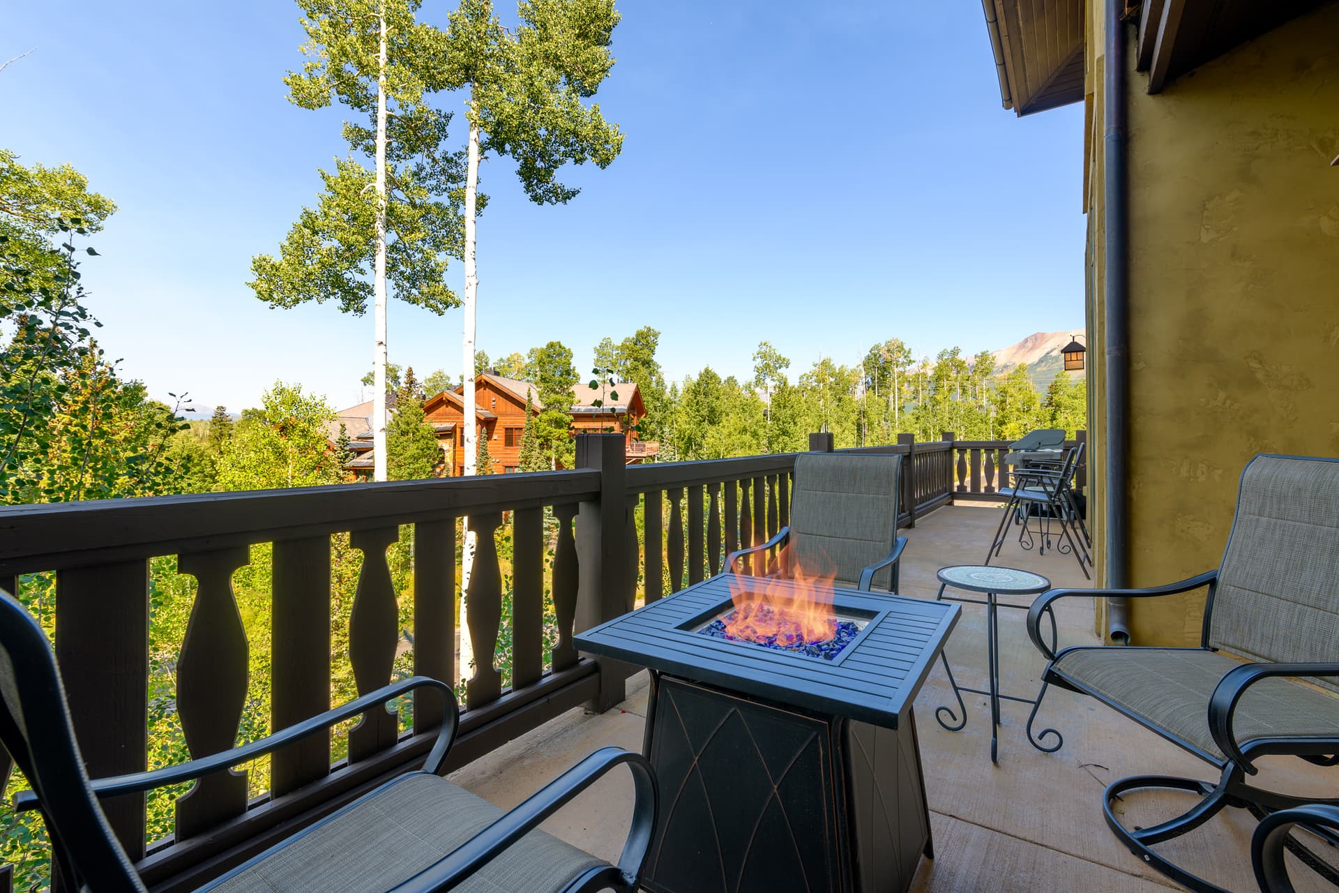 Lost Chalet at Belvedere - Image 5