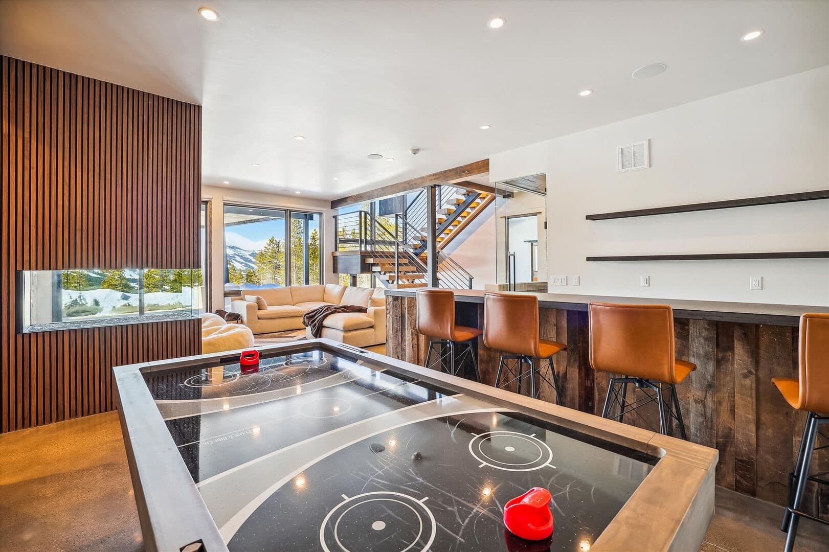 Modern View Manor - Image 28