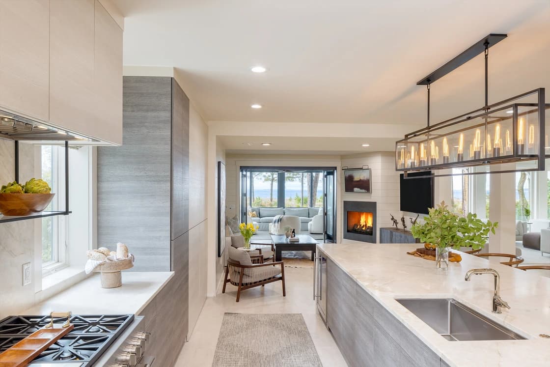 South Beach Serenity - Image 13