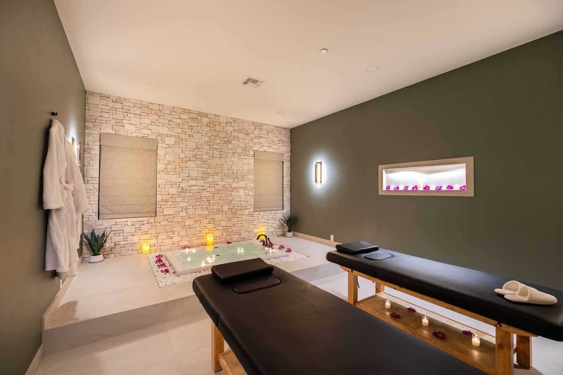 Estate on Harmony - Image 26