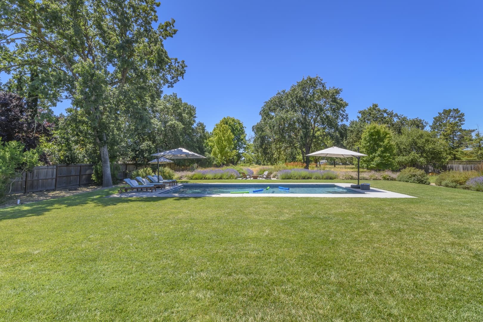 MacArthur House - Image 36