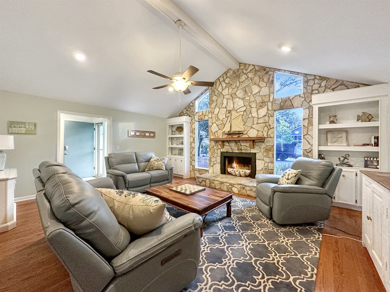 Lazy Lobster - Image 2