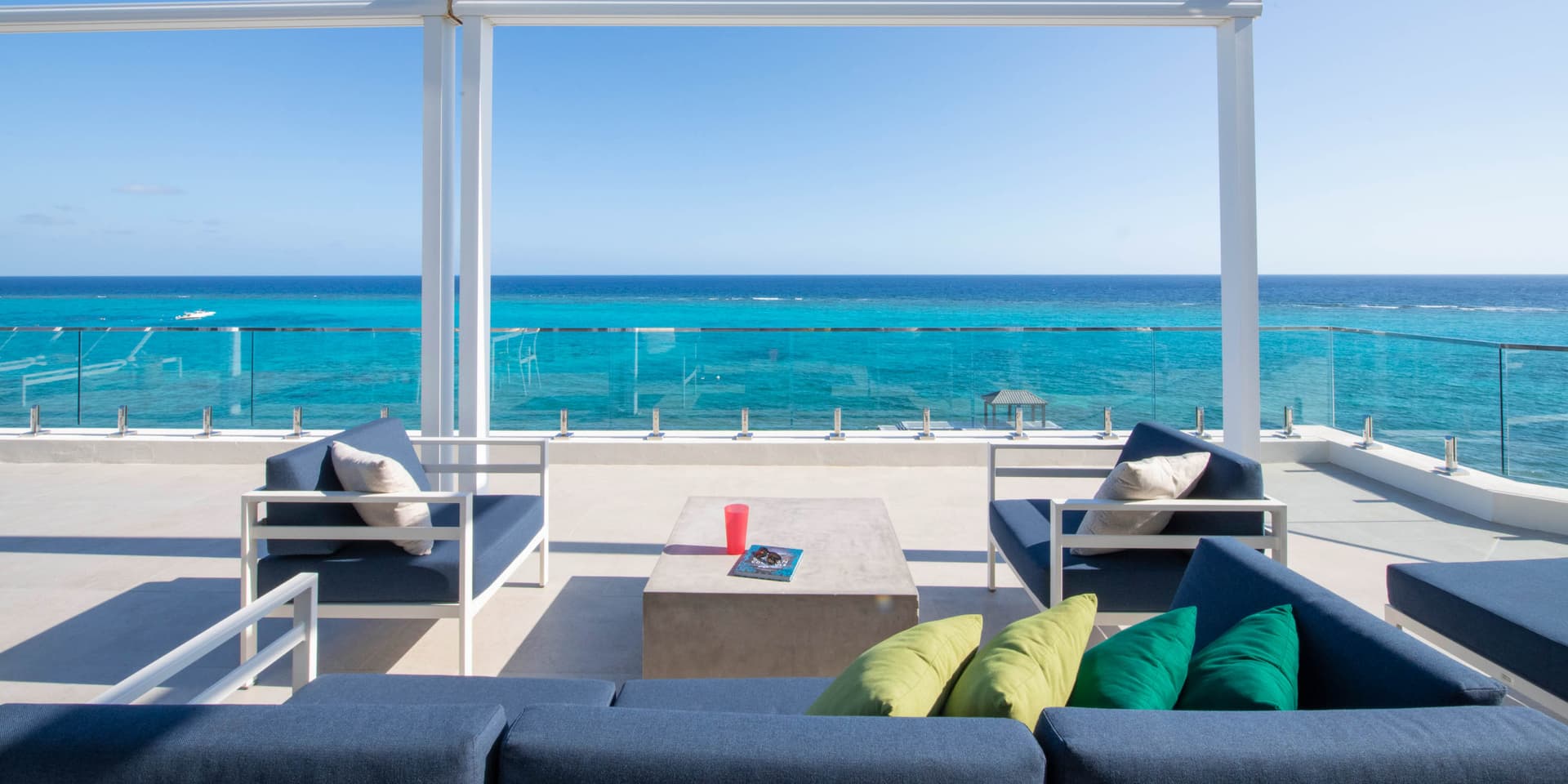 Azure Horizon Retreat - Image 4