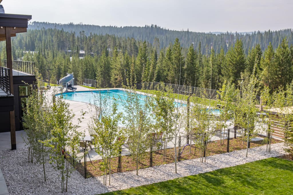 Rustic Madison Lakelodge - Image 2