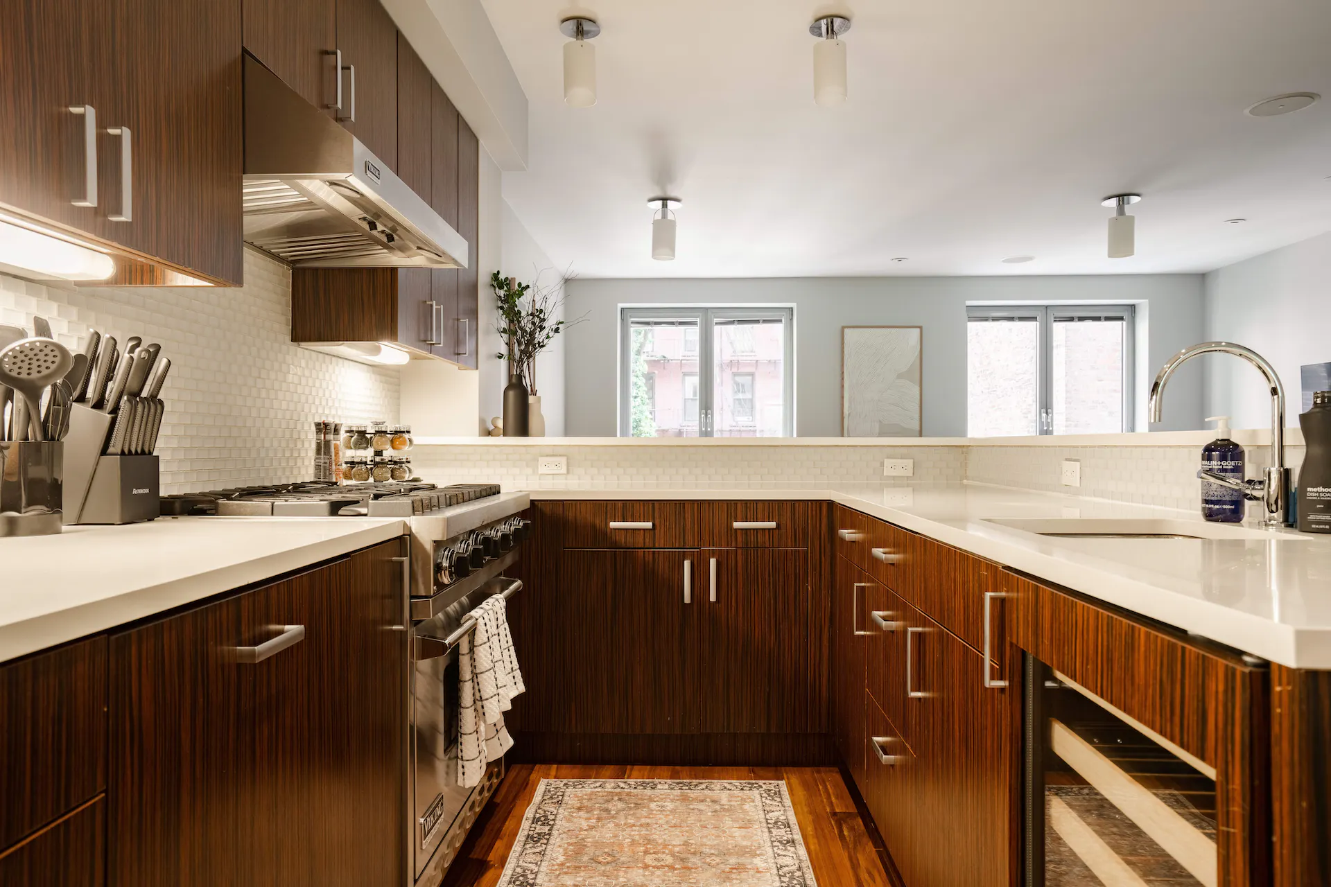 Gotham House II - Image 10