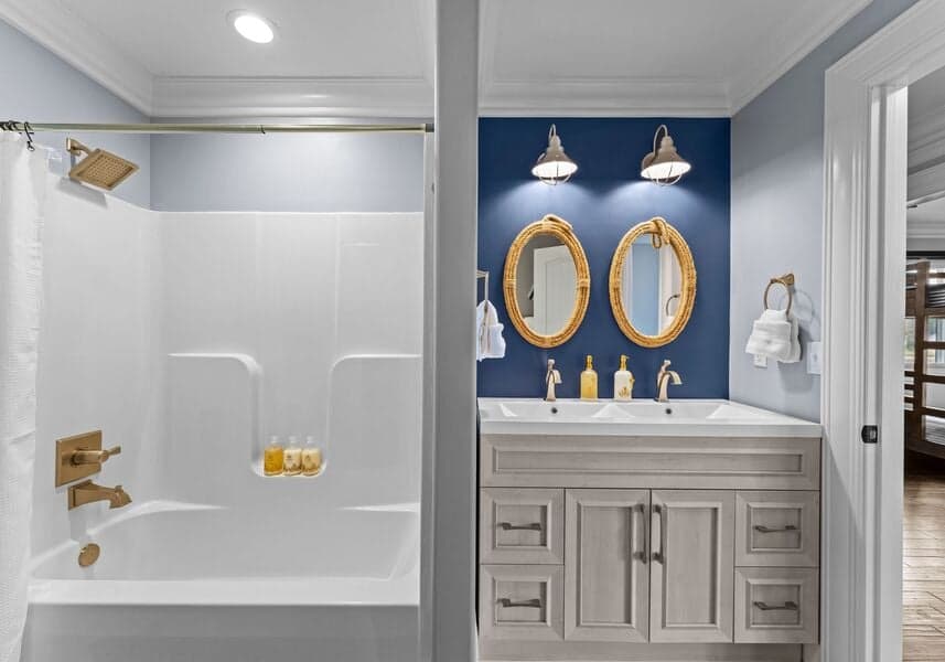 Lucent Sunset Retreat - Image 28