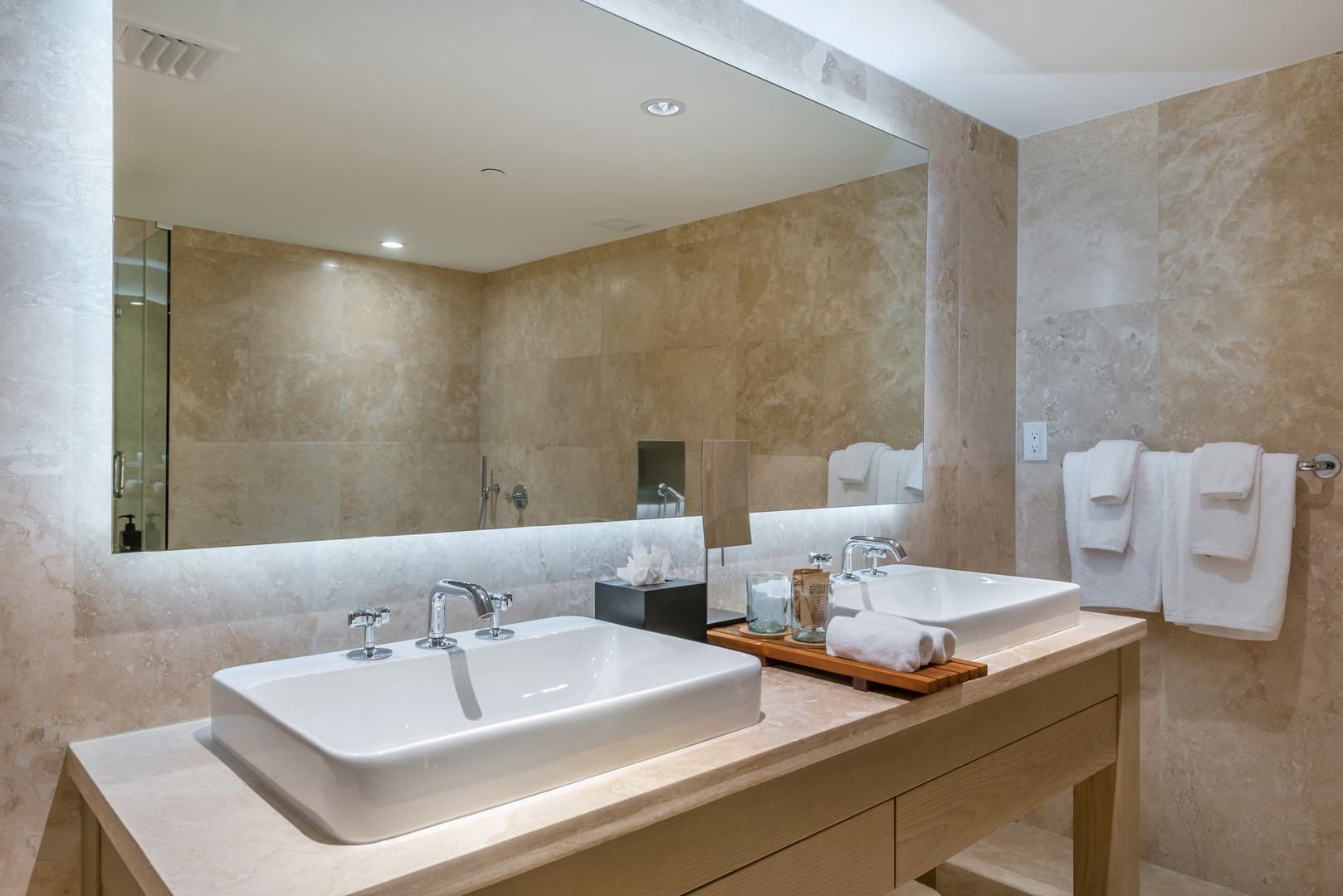 1 Hotel & Homes Residence #1144 - Image 14