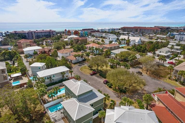 Aquaholic House - Image 47