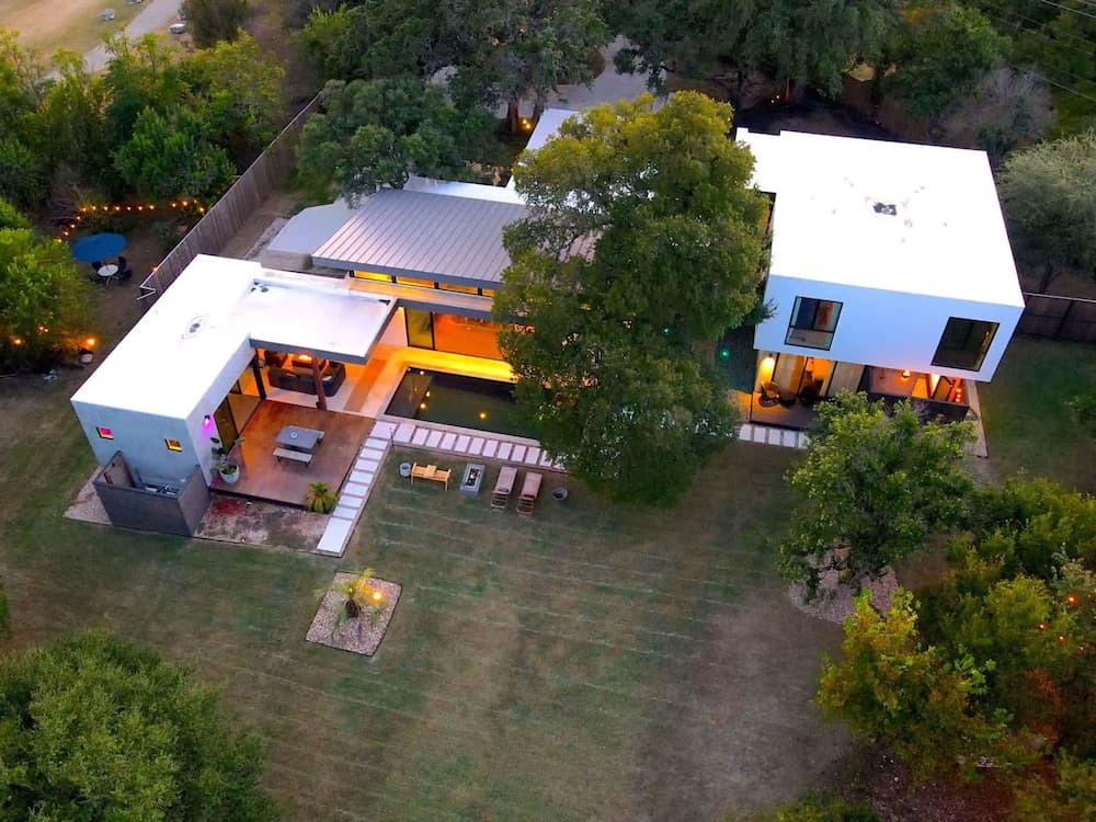 Eastside Rainey Mansion - Image 1