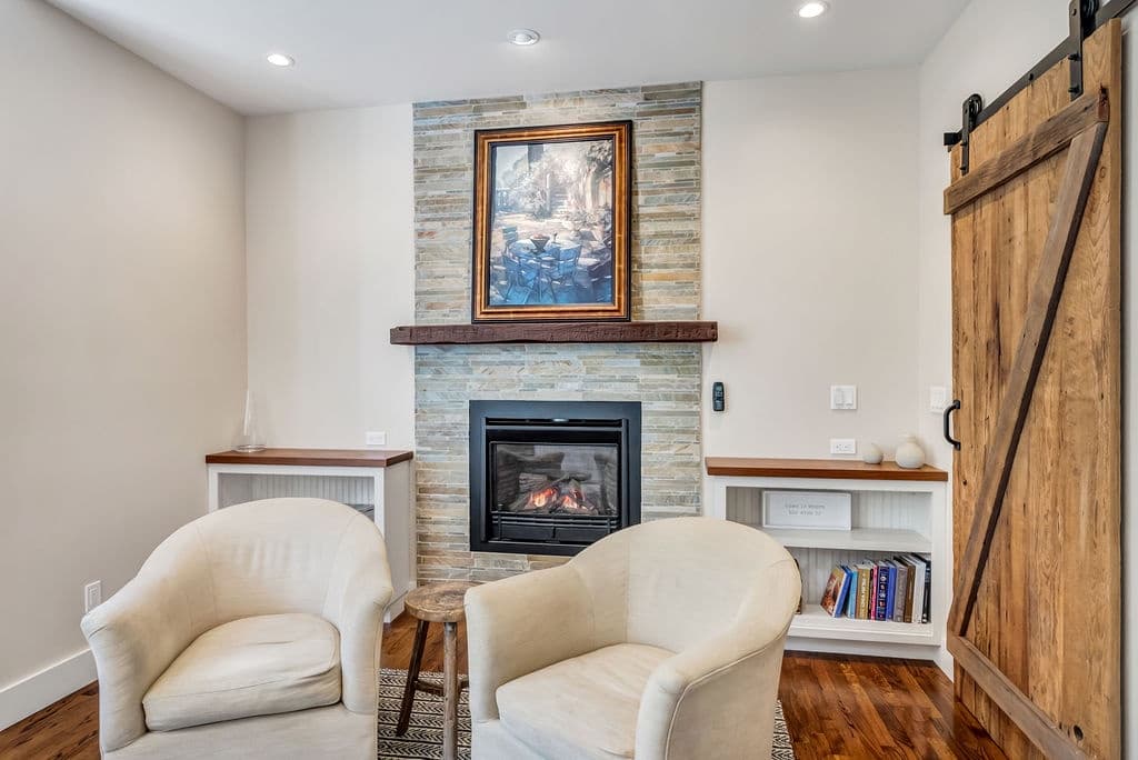 Creekside Cottage Home - Image 25