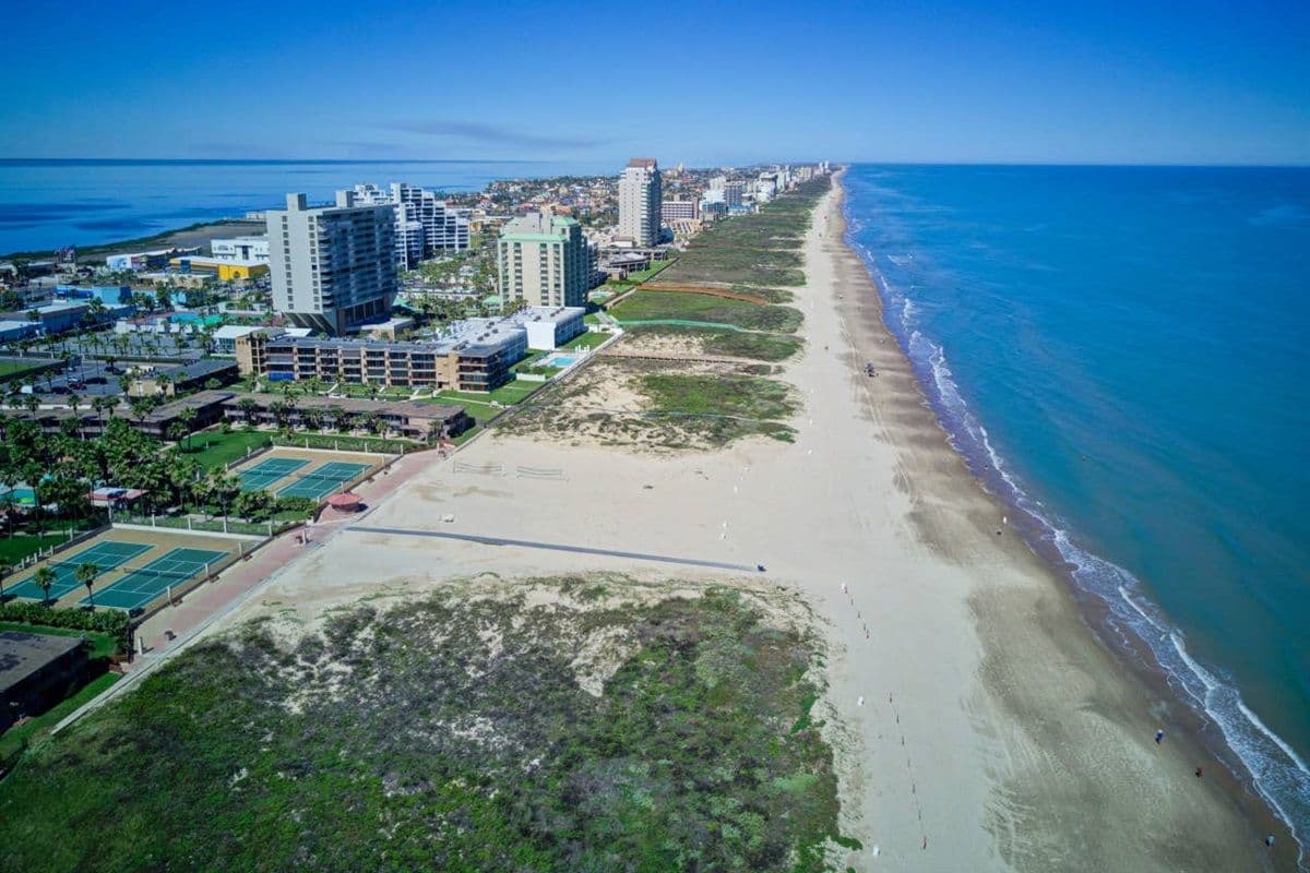 Queen Isabella Residence - Image 29