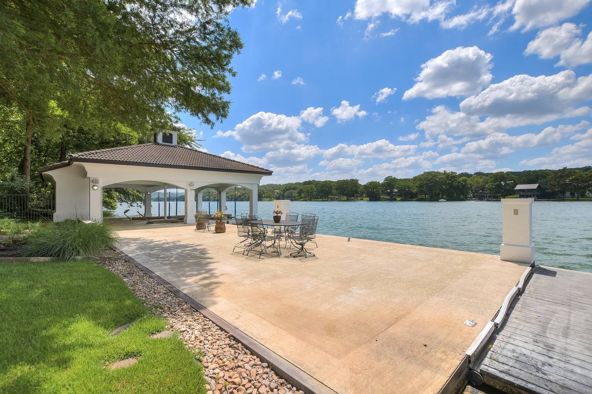 Casa Paradiso on Lake Austin - Image 36